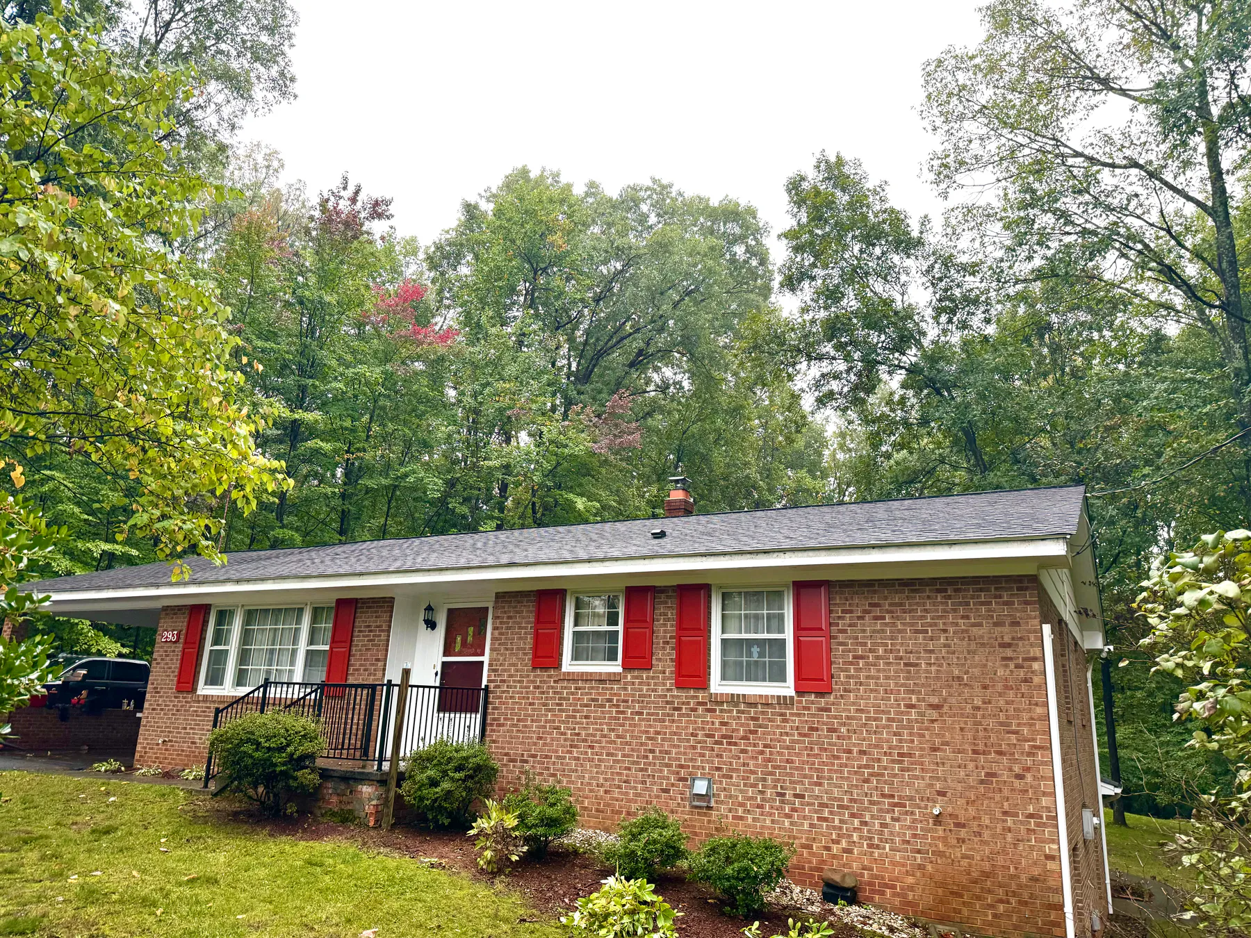 Roofing project completed by Mantle Roofing in Front Royal, VA, photo 1