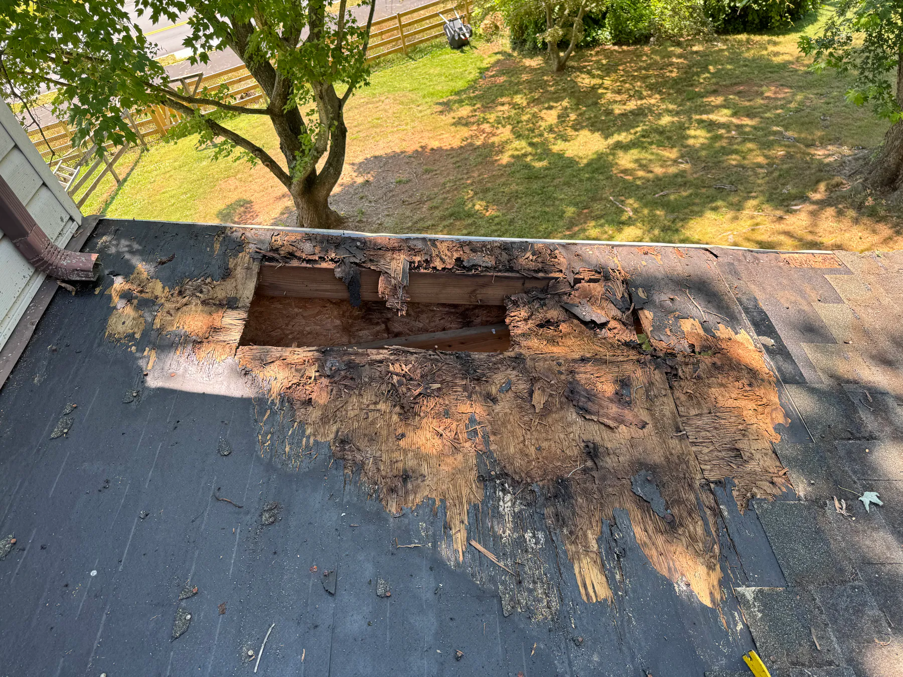 Roofing project completed by Mantle Roofing in Warrenton, VA, photo 1