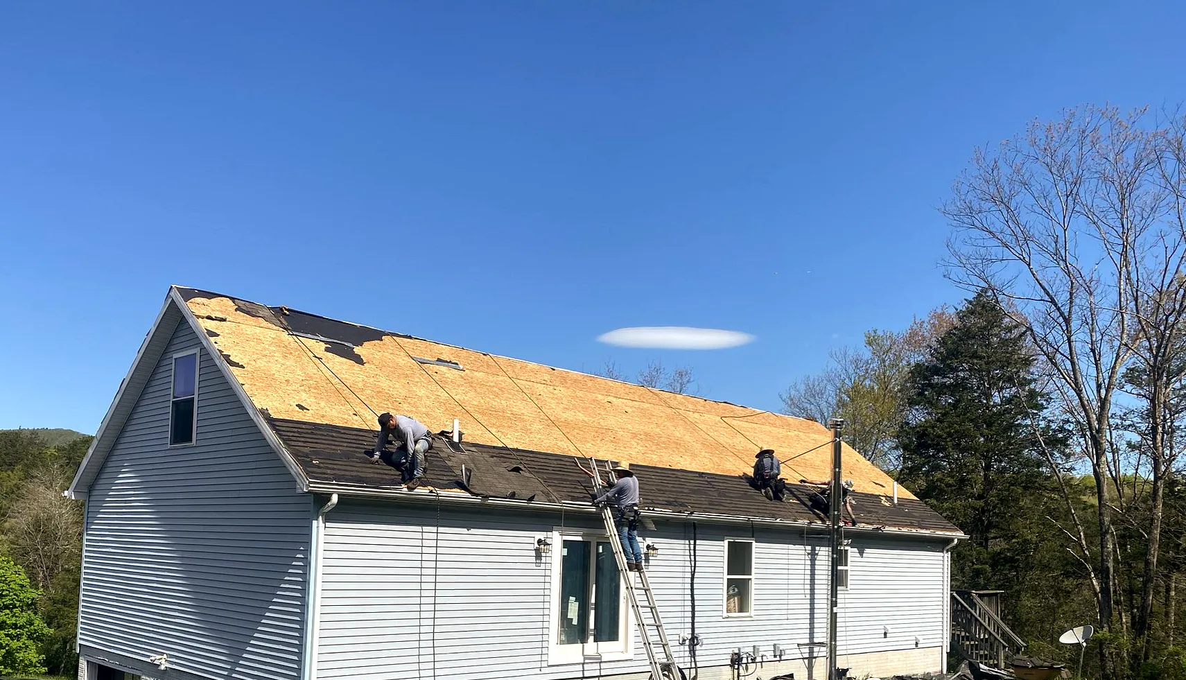 Standing-seam metal roofing project completed by Mantle Roofing in Front Royal, VA, photo 2